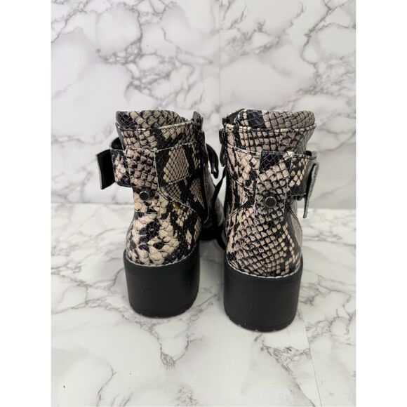 BCBGeneration Women’s Combat Boots sz 6 Snake Print NEW # bag 20-NN - Picture 4 of 10